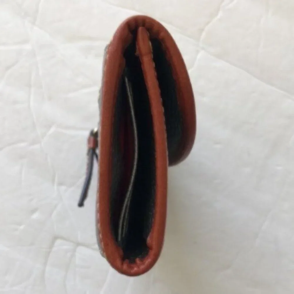 Dooney & Bourke Wallet Pebble Grain Continental Clutch Silver /Brown Trim